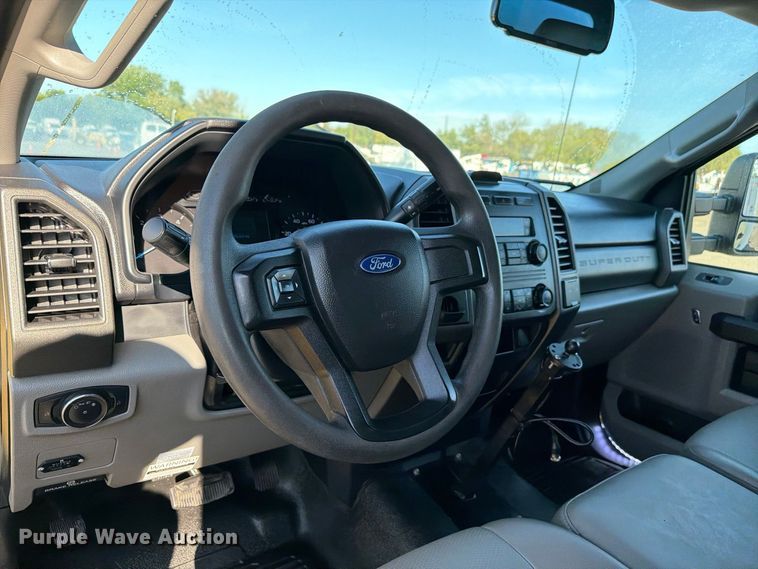 image for item FB5185 2019 Ford F550 refrigerated delivery truck