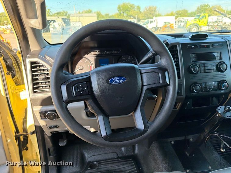 image for item FB5185 2019 Ford F550 refrigerated delivery truck