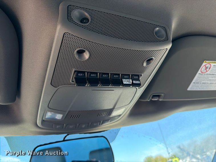 image for item FB5185 2019 Ford F550 refrigerated delivery truck