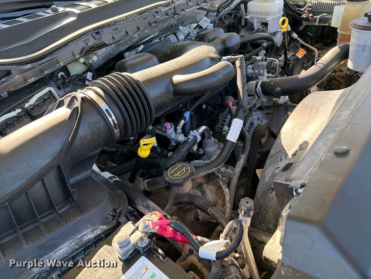image for item FB5185 2019 Ford F550 refrigerated delivery truck