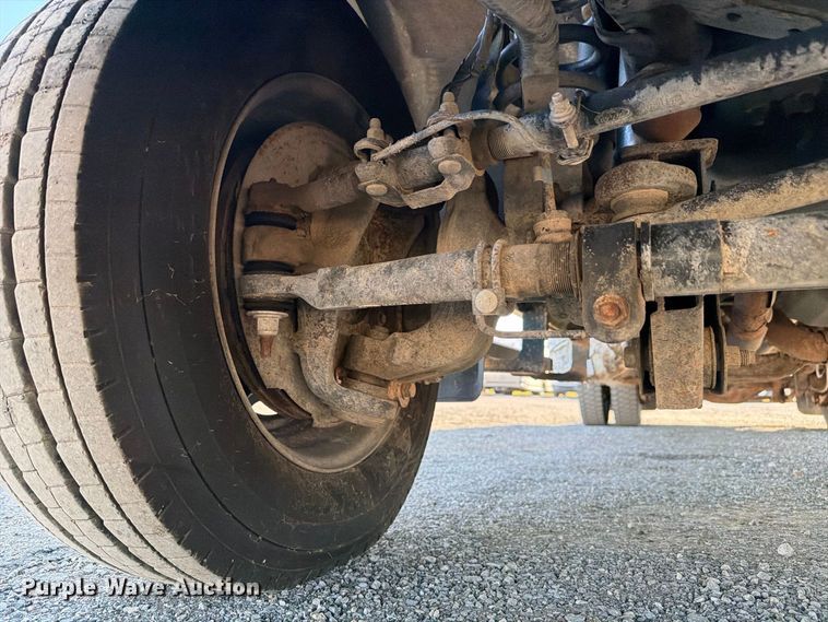 image for item FB5185 2019 Ford F550 refrigerated delivery truck