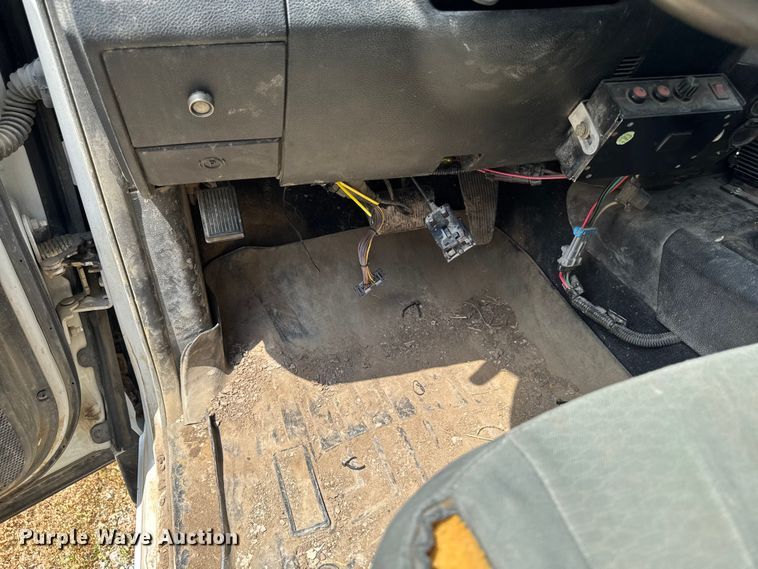 image for item FB5808 2015 RAM 2500 pickup truck