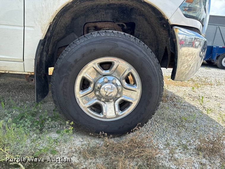 image for item FB5808 2015 RAM 2500 pickup truck