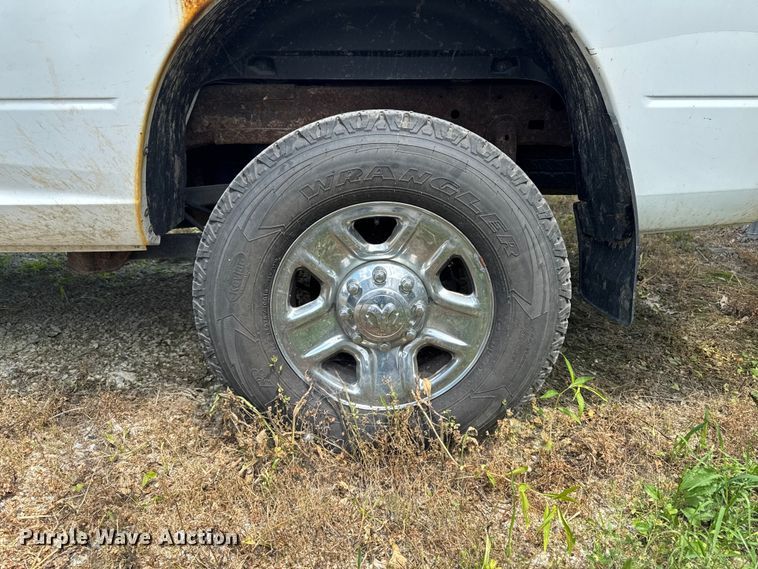 image for item FB5808 2015 RAM 2500 pickup truck
