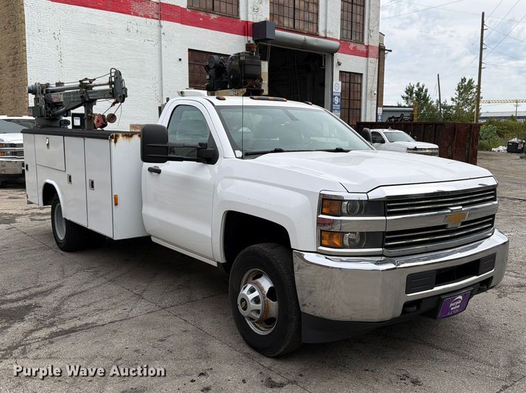 image for item FB5949 2016 Chevrolet Silverado 3500HD utility bed pickup truck