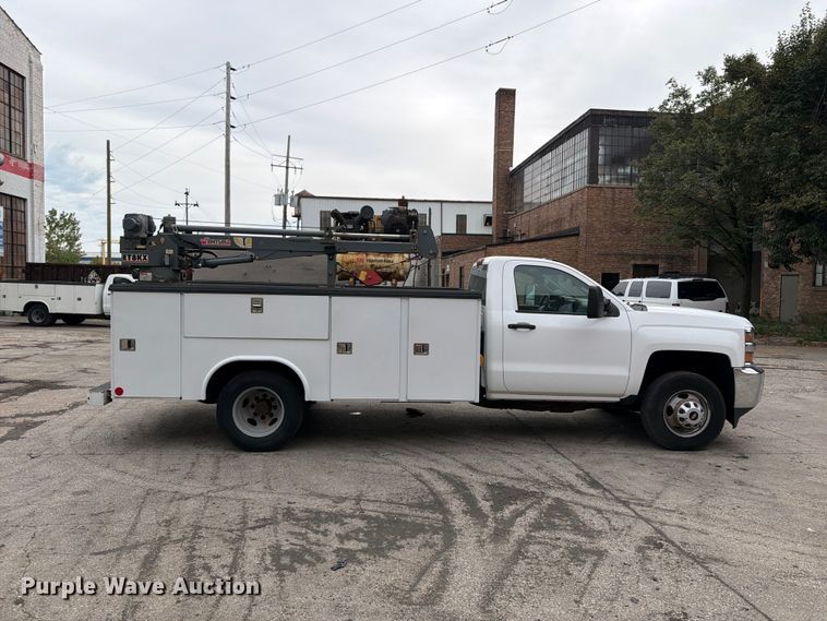 image for item FB5949 2016 Chevrolet Silverado 3500HD utility bed pickup truck