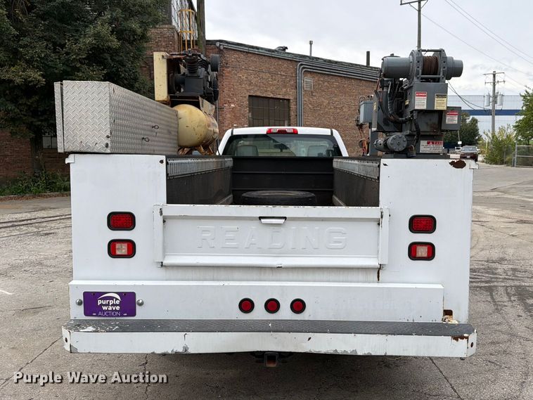 image for item FB5949 2016 Chevrolet Silverado 3500HD utility bed pickup truck