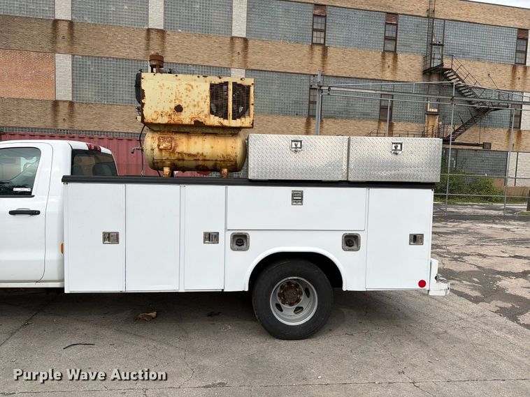 image for item FB5949 2016 Chevrolet Silverado 3500HD utility bed pickup truck