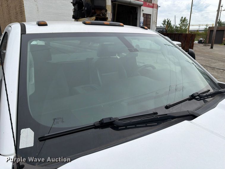 image for item FB5949 2016 Chevrolet Silverado 3500HD utility bed pickup truck