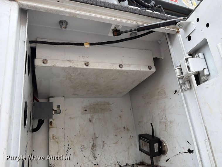 image for item FB5949 2016 Chevrolet Silverado 3500HD utility bed pickup truck