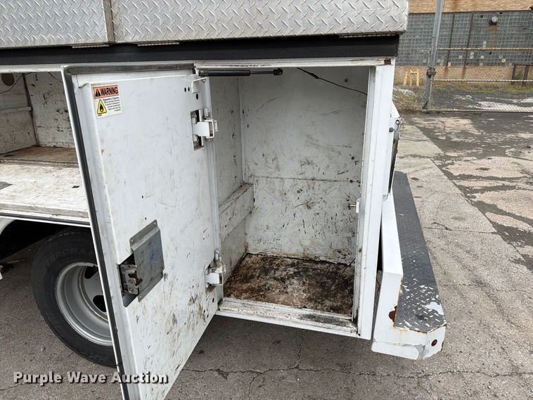 image for item FB5949 2016 Chevrolet Silverado 3500HD utility bed pickup truck