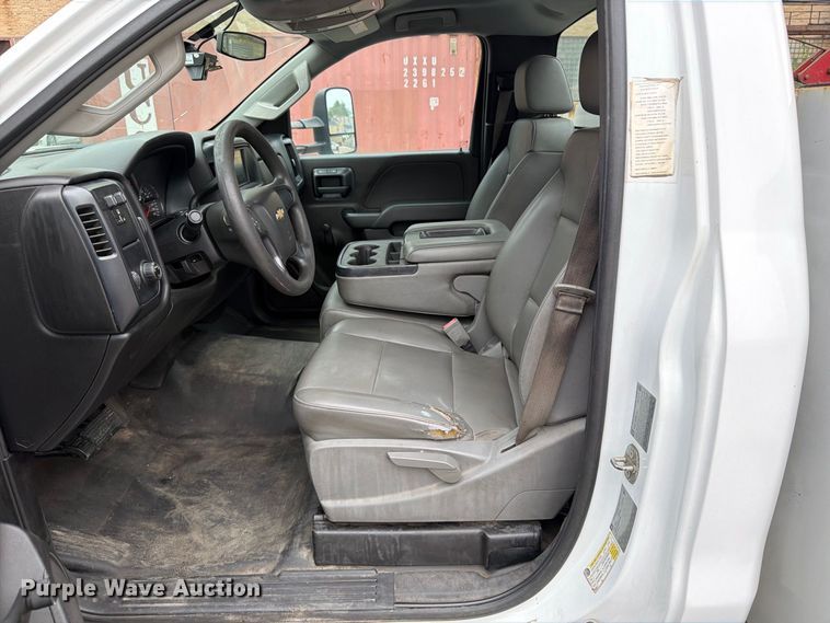 image for item FB5949 2016 Chevrolet Silverado 3500HD utility bed pickup truck