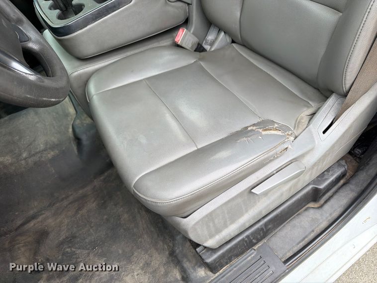 image for item FB5949 2016 Chevrolet Silverado 3500HD utility bed pickup truck