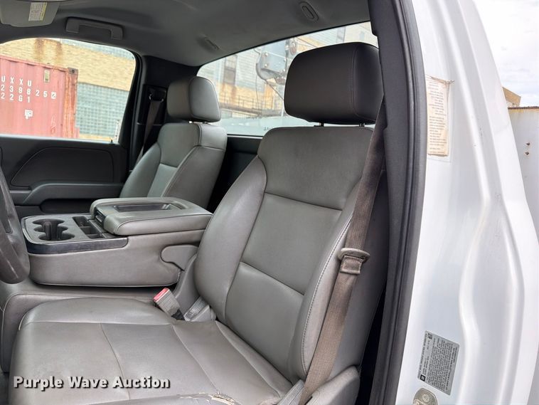 image for item FB5949 2016 Chevrolet Silverado 3500HD utility bed pickup truck