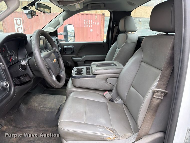 image for item FB5949 2016 Chevrolet Silverado 3500HD utility bed pickup truck