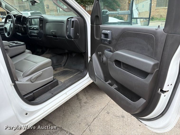 image for item FB5949 2016 Chevrolet Silverado 3500HD utility bed pickup truck
