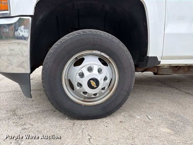 image for item FB5949 2016 Chevrolet Silverado 3500HD utility bed pickup truck