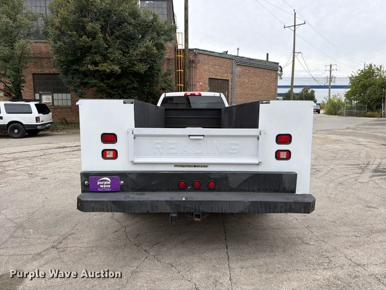 image for item FB5950 2016 Chevrolet Silverado 3500HD utility bed pickup truck