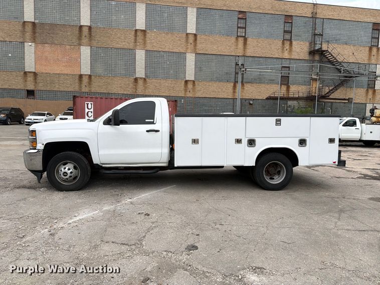 image for item FB5950 2016 Chevrolet Silverado 3500HD utility bed pickup truck