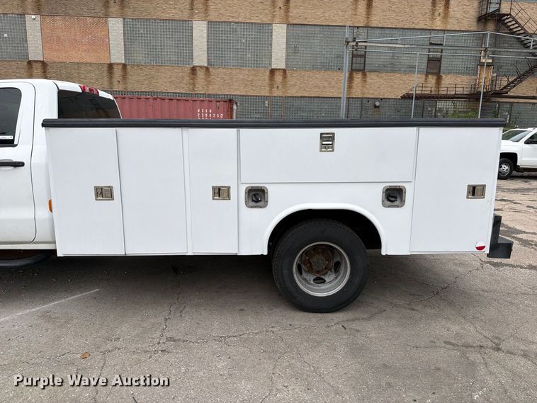 image for item FB5950 2016 Chevrolet Silverado 3500HD utility bed pickup truck