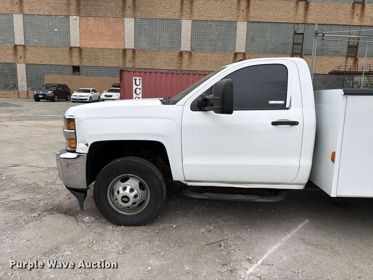 image for item FB5950 2016 Chevrolet Silverado 3500HD utility bed pickup truck