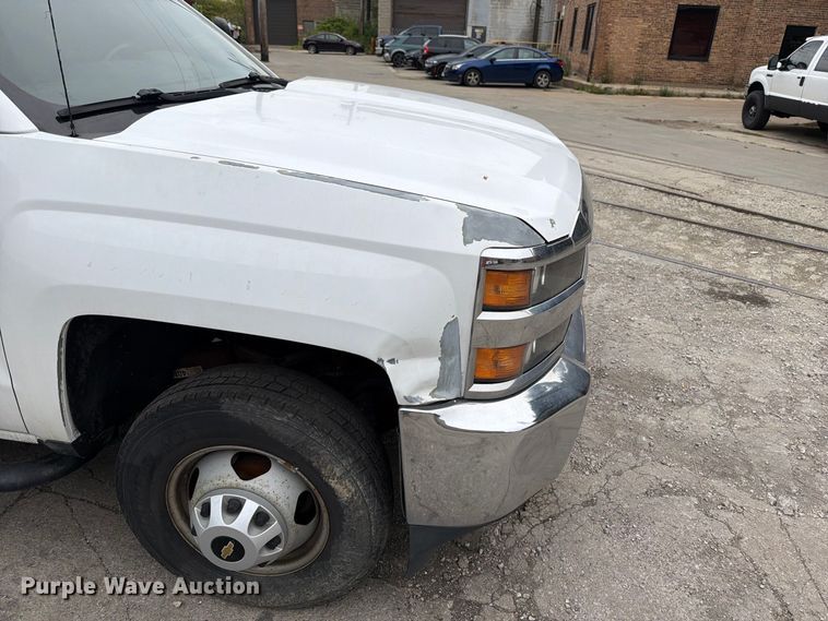 image for item FB5950 2016 Chevrolet Silverado 3500HD utility bed pickup truck
