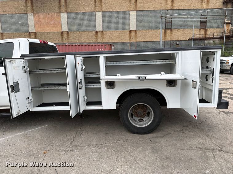 image for item FB5950 2016 Chevrolet Silverado 3500HD utility bed pickup truck