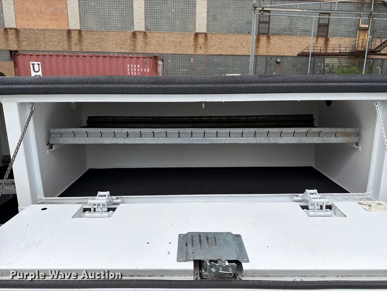 image for item FB5950 2016 Chevrolet Silverado 3500HD utility bed pickup truck