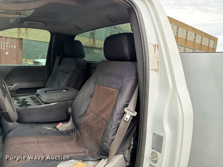 image for item FB5950 2016 Chevrolet Silverado 3500HD utility bed pickup truck