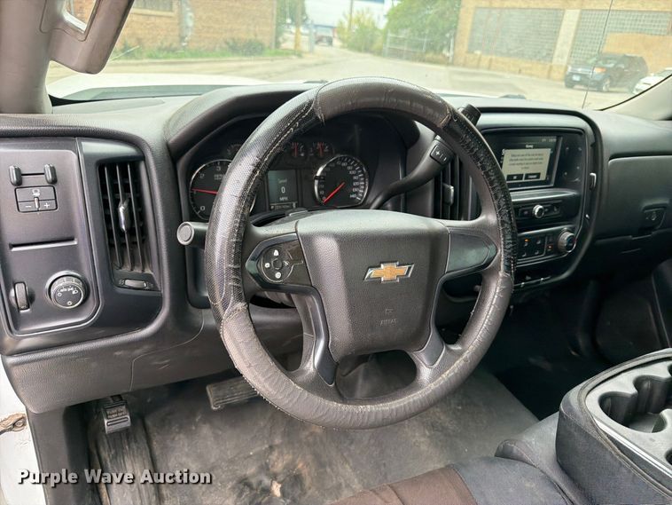 image for item FB5950 2016 Chevrolet Silverado 3500HD utility bed pickup truck