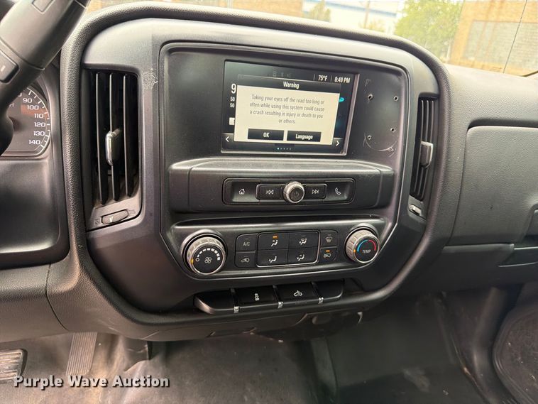 image for item FB5950 2016 Chevrolet Silverado 3500HD utility bed pickup truck