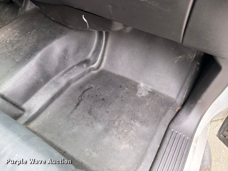 image for item FB5950 2016 Chevrolet Silverado 3500HD utility bed pickup truck