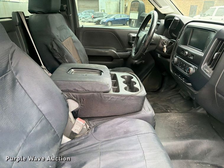 image for item FB5950 2016 Chevrolet Silverado 3500HD utility bed pickup truck