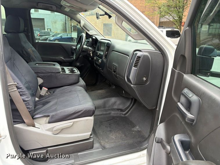 image for item FB5950 2016 Chevrolet Silverado 3500HD utility bed pickup truck