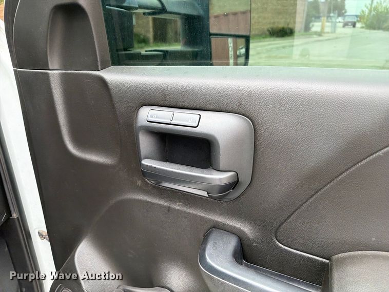 image for item FB5950 2016 Chevrolet Silverado 3500HD utility bed pickup truck