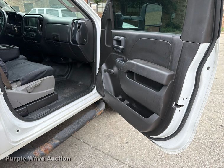 image for item FB5950 2016 Chevrolet Silverado 3500HD utility bed pickup truck
