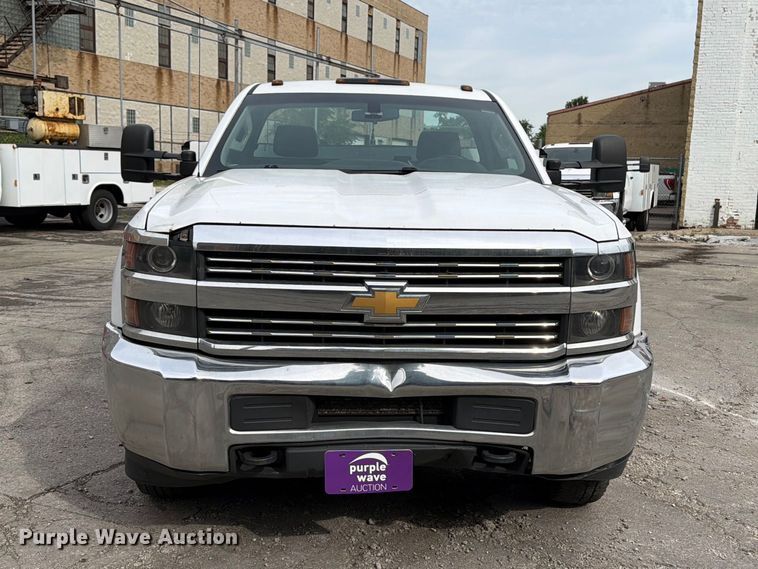 image for item FB5951 2016 Chevrolet Silverado 3500HD utility bed pickup truck