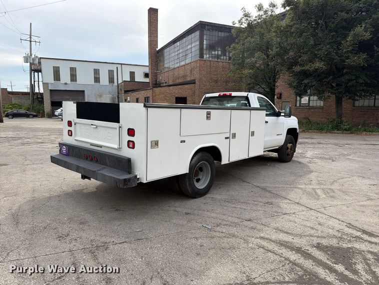 image for item FB5951 2016 Chevrolet Silverado 3500HD utility bed pickup truck