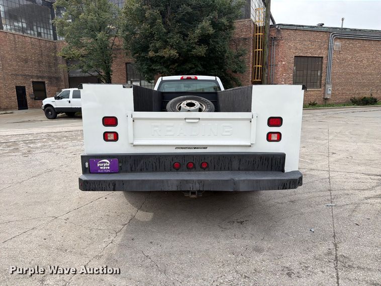image for item FB5951 2016 Chevrolet Silverado 3500HD utility bed pickup truck