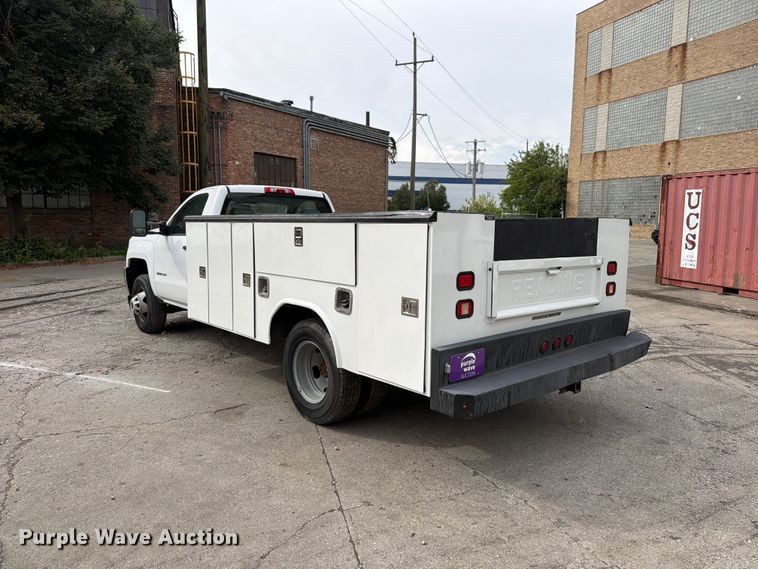 image for item FB5951 2016 Chevrolet Silverado 3500HD utility bed pickup truck