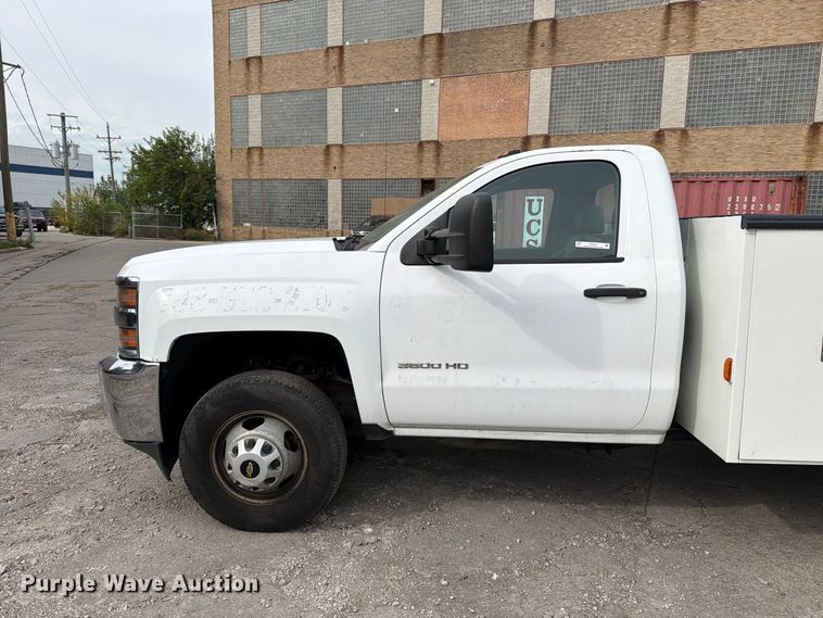 image for item FB5951 2016 Chevrolet Silverado 3500HD utility bed pickup truck