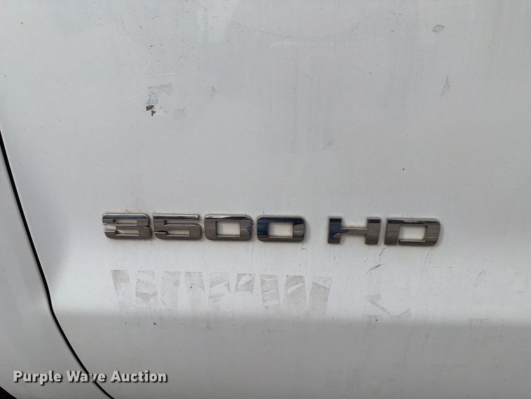 image for item FB5951 2016 Chevrolet Silverado 3500HD utility bed pickup truck