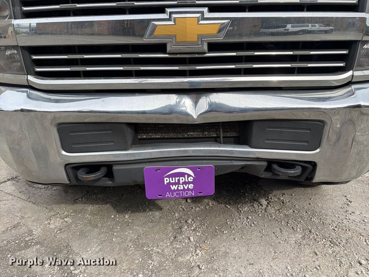 image for item FB5951 2016 Chevrolet Silverado 3500HD utility bed pickup truck