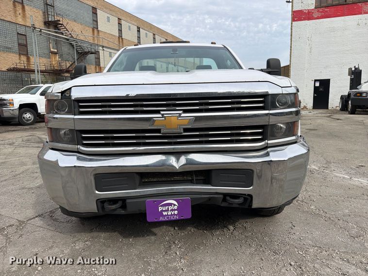 image for item FB5951 2016 Chevrolet Silverado 3500HD utility bed pickup truck