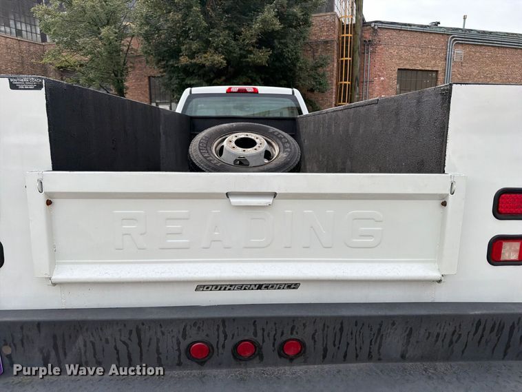 image for item FB5951 2016 Chevrolet Silverado 3500HD utility bed pickup truck