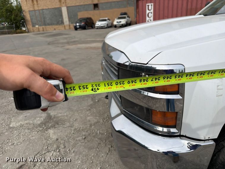 image for item FB5951 2016 Chevrolet Silverado 3500HD utility bed pickup truck