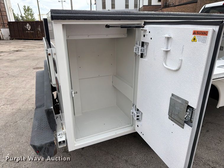 image for item FB5951 2016 Chevrolet Silverado 3500HD utility bed pickup truck