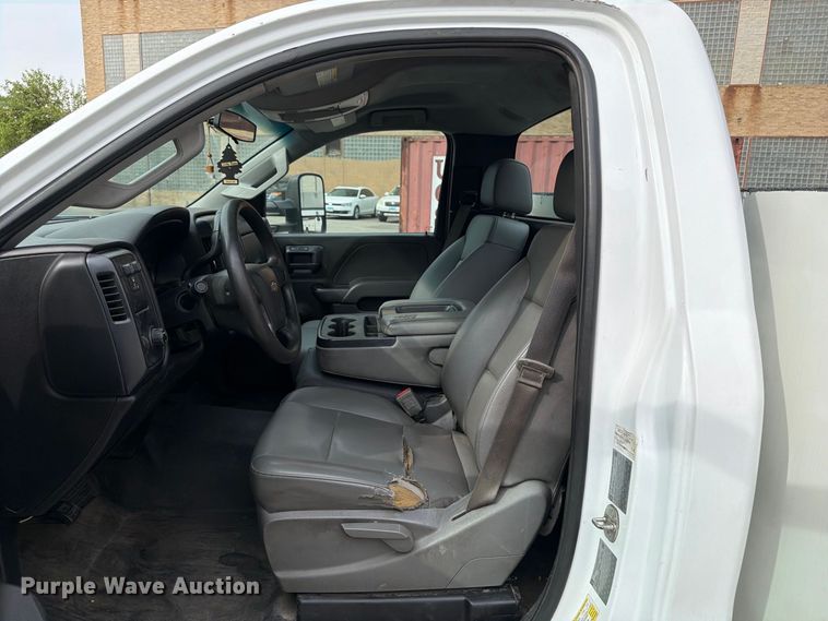 image for item FB5951 2016 Chevrolet Silverado 3500HD utility bed pickup truck
