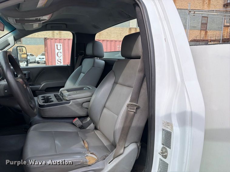 image for item FB5951 2016 Chevrolet Silverado 3500HD utility bed pickup truck