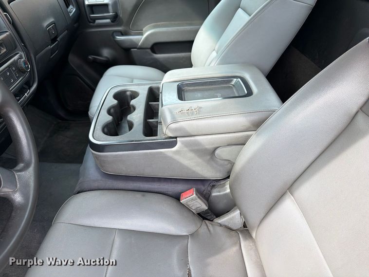 image for item FB5951 2016 Chevrolet Silverado 3500HD utility bed pickup truck